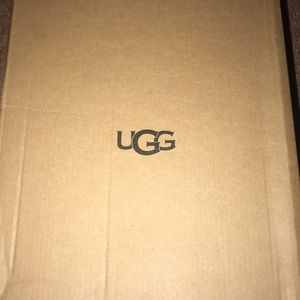 Uggs k fluffy yeah slides